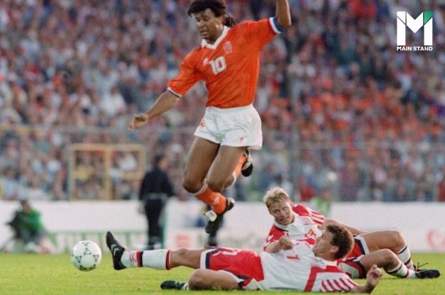 กุลลิทคือใคร ในโลกฟุตบอลจริง