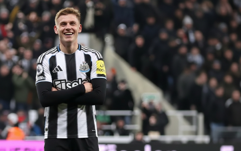 นิวคาสเซิลเฉือนลีดส์