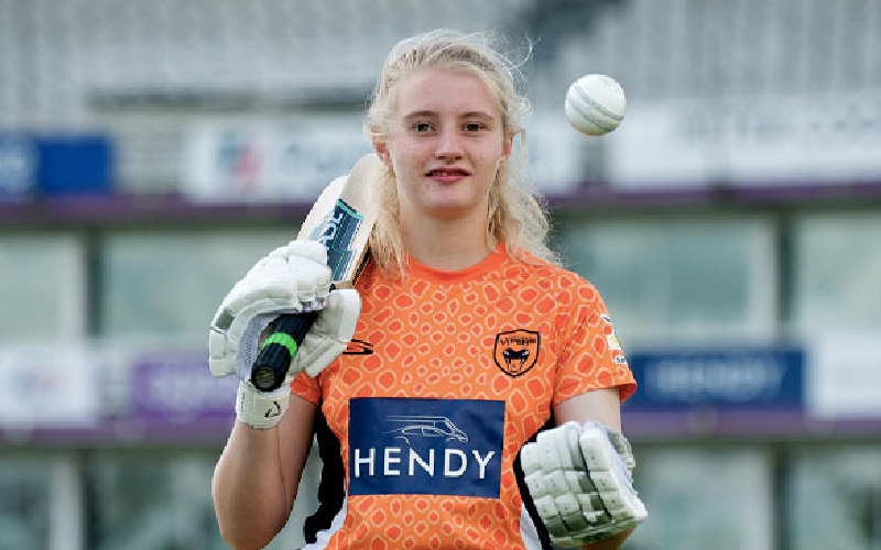 ชาร์ลี ดีน จะเป็นกัปตันทีม